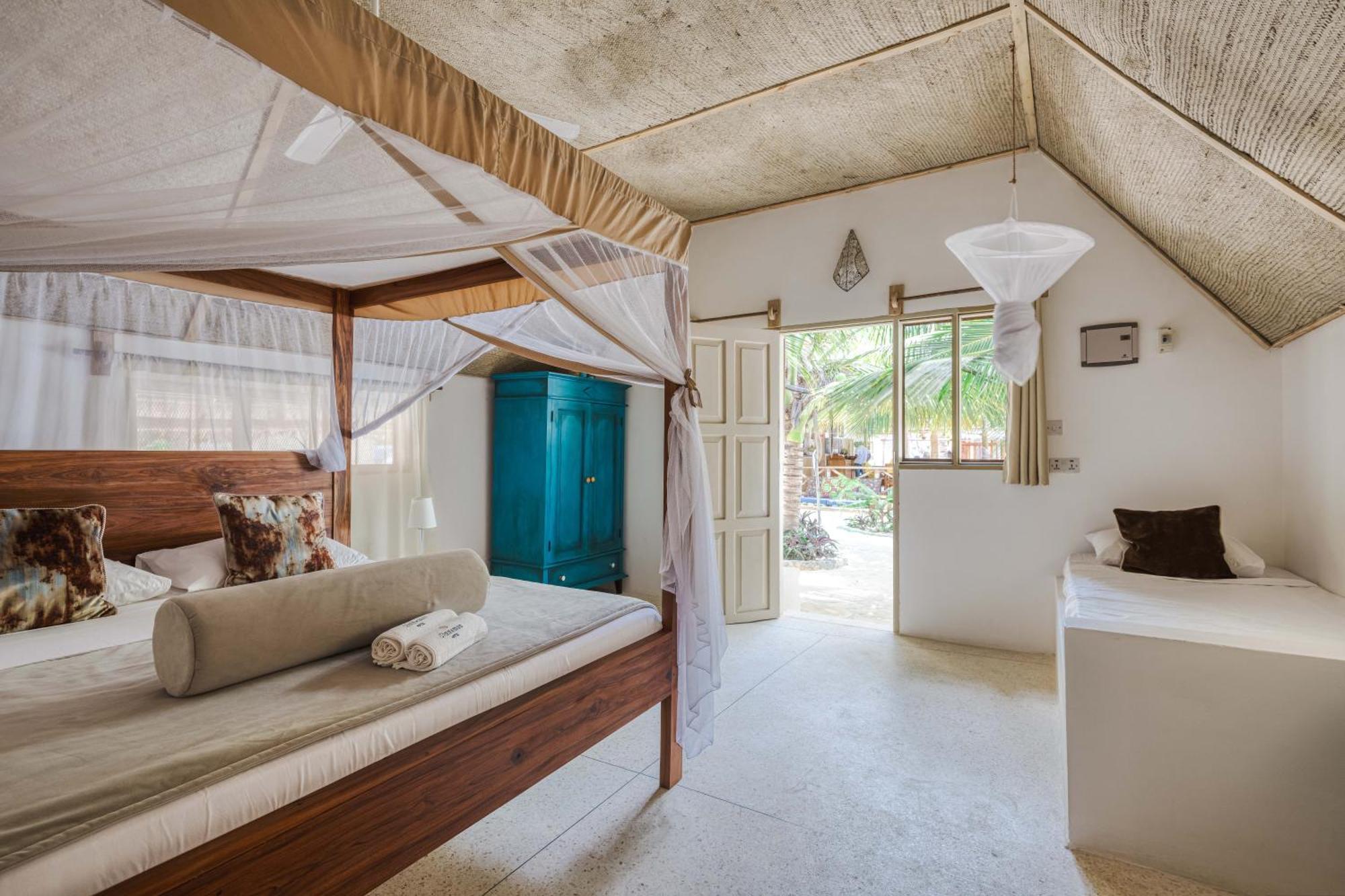 Cinnamon Hotel Джамбиани Екстериор снимка