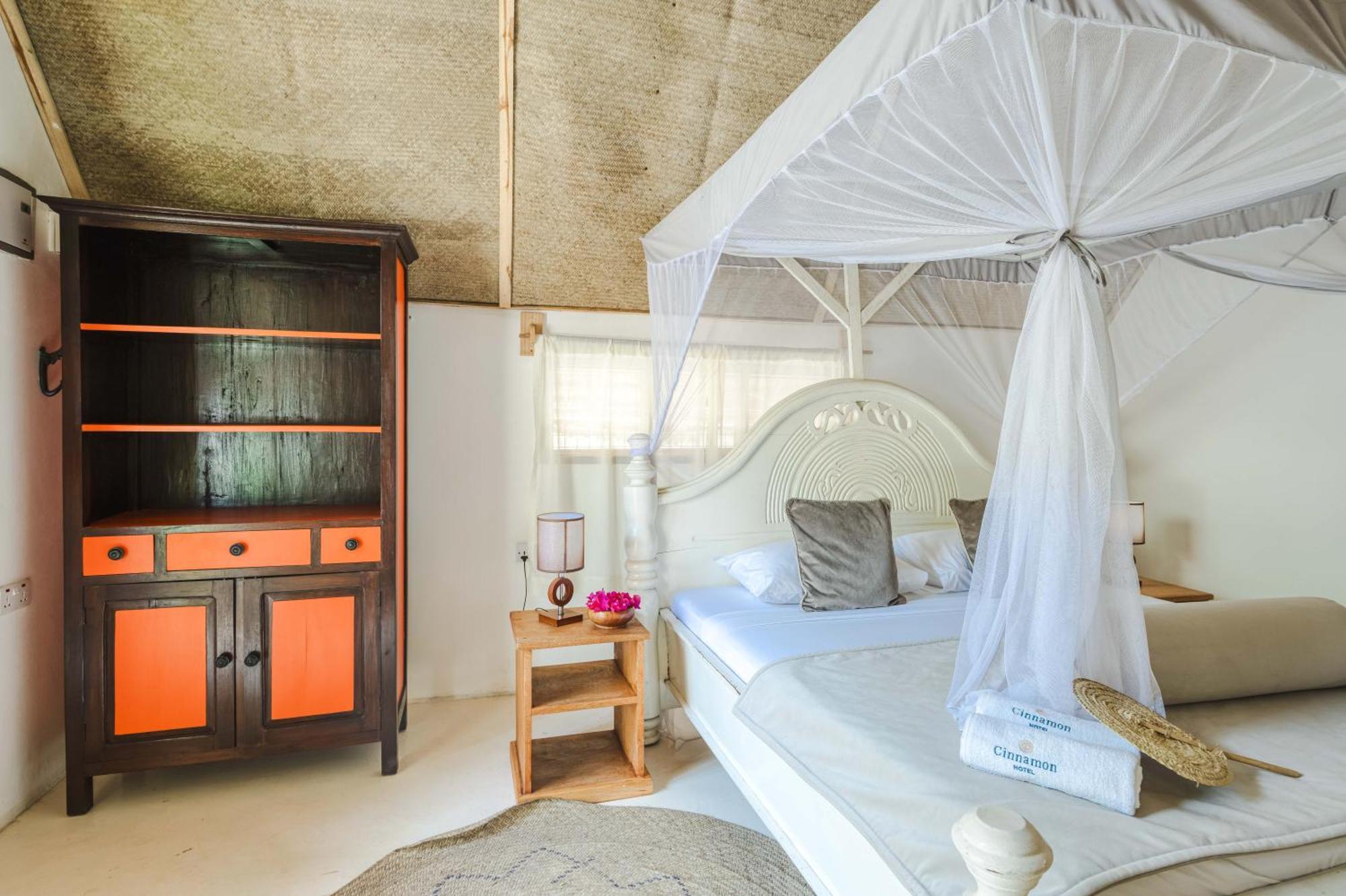 Cinnamon Hotel Джамбиани Екстериор снимка