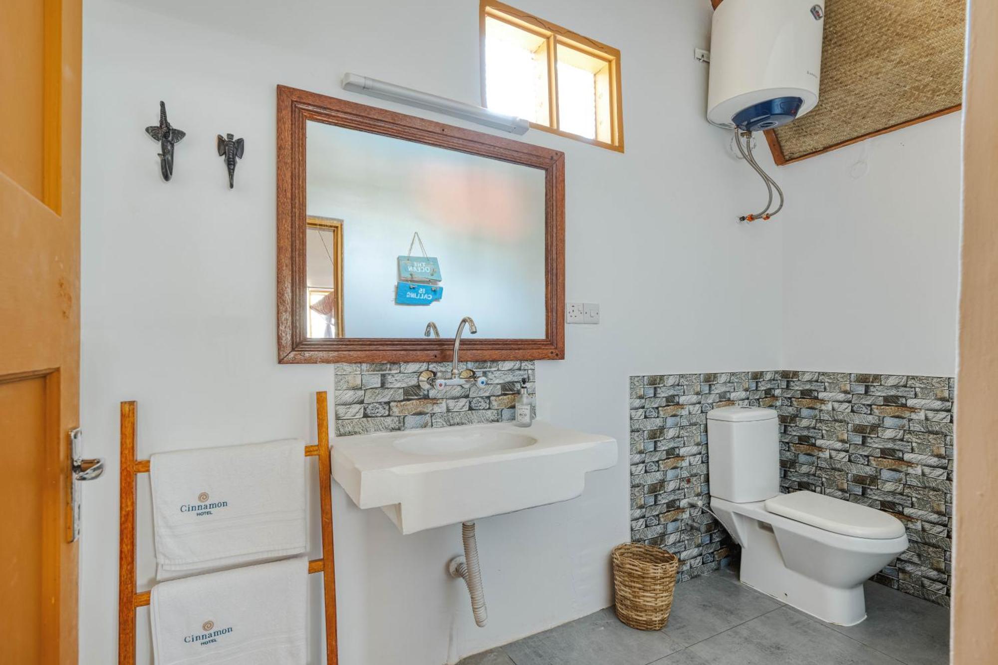 Cinnamon Hotel Джамбиани Екстериор снимка