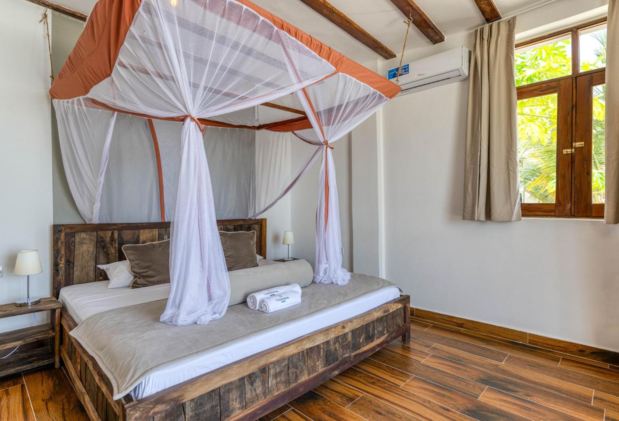 Cinnamon Hotel Джамбиани Екстериор снимка