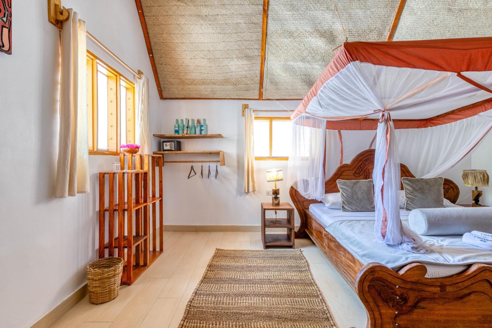 Cinnamon Hotel Джамбиани Екстериор снимка